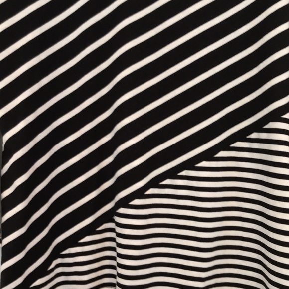 Chico’s Long Sleeved Zenergy Top - Picture 7 of 8